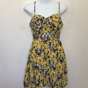 Yellow floral material girl dress Size XL
